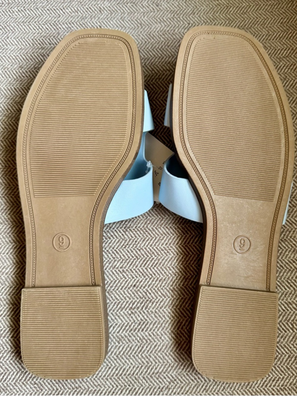 Bundle of 2 Pairs Universal Thread & A New Day Sandals - Size 9 NWTs - Picture 5 of 15